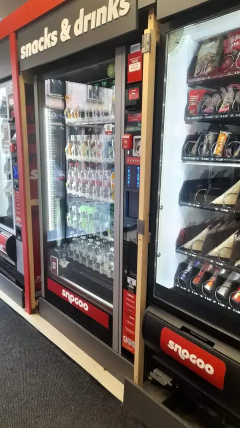 Franck — refrigerated display in a business space