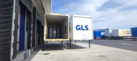 GLS — loading bay with a GLS truck