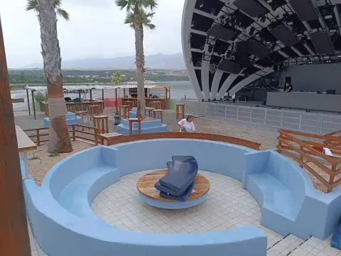 Papaya — stage and seating area