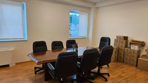 Transeuro Adria — meeting room with chairs and boxes